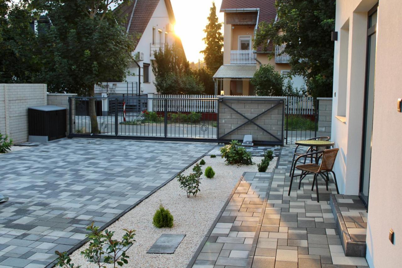 Th-Lux Apartman Гайдусобосло Екстер'єр фото